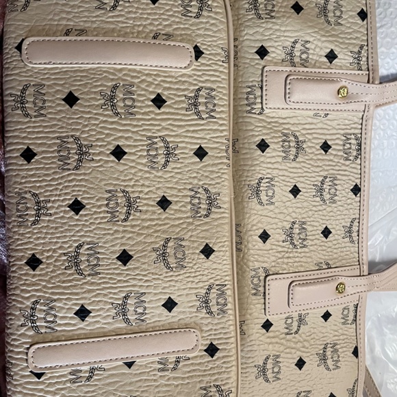 Mcm tote - Picture 3 of 5